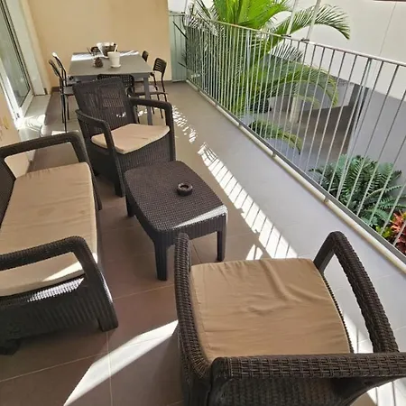El Tesoro, Beautiful, Two Bedrooms Tenerife Sur Apartment *
