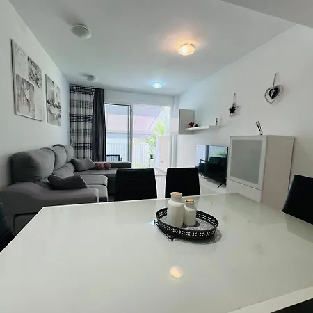 El Tesoro, Beautiful, Two Bedrooms Tenerife Sur Apartment Costa Adeje (Tenerife)